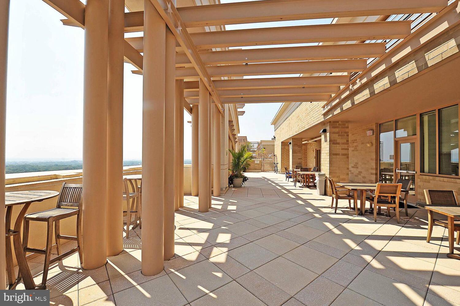 888 N Quincy St #1502