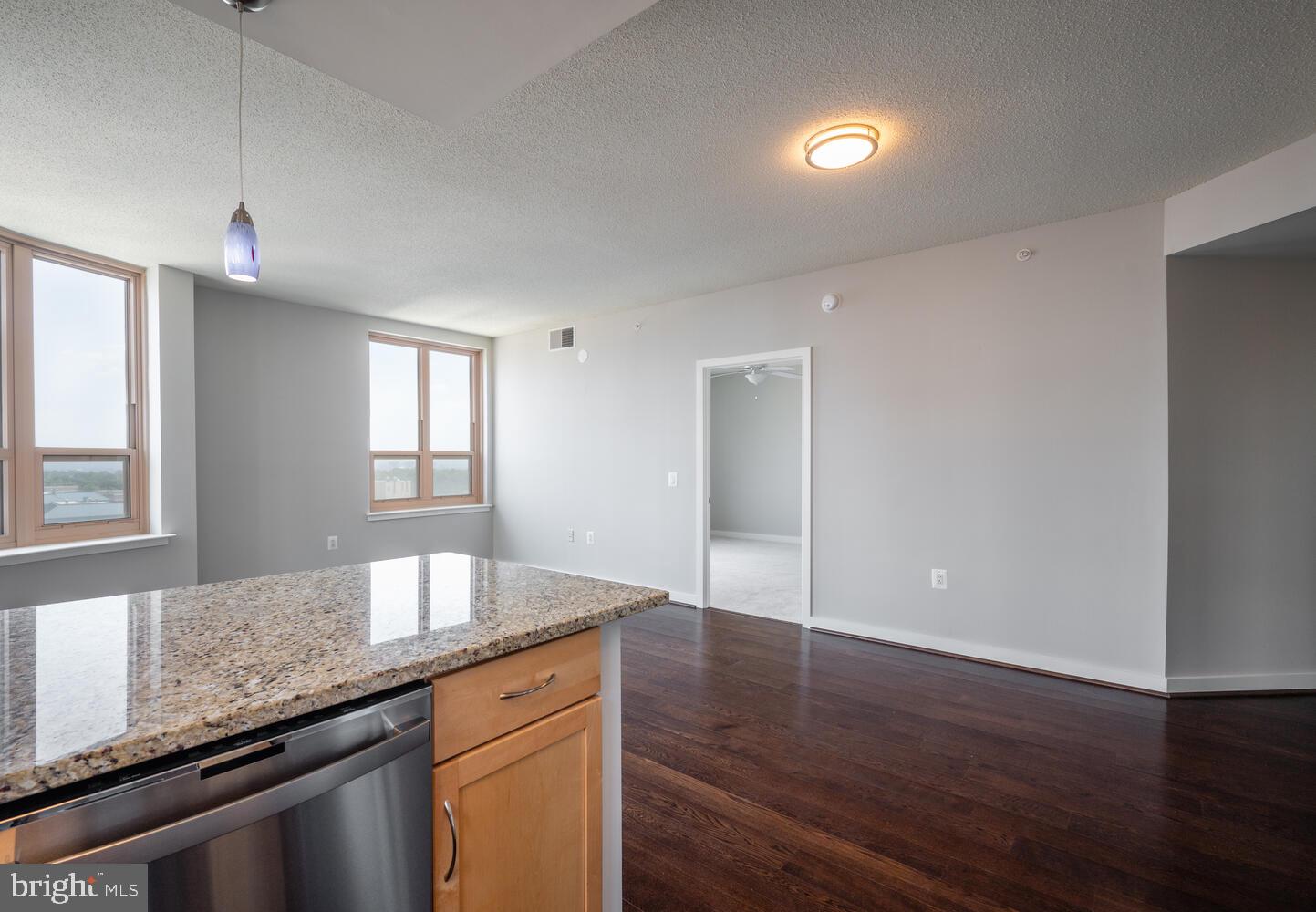 888 N Quincy St #1502