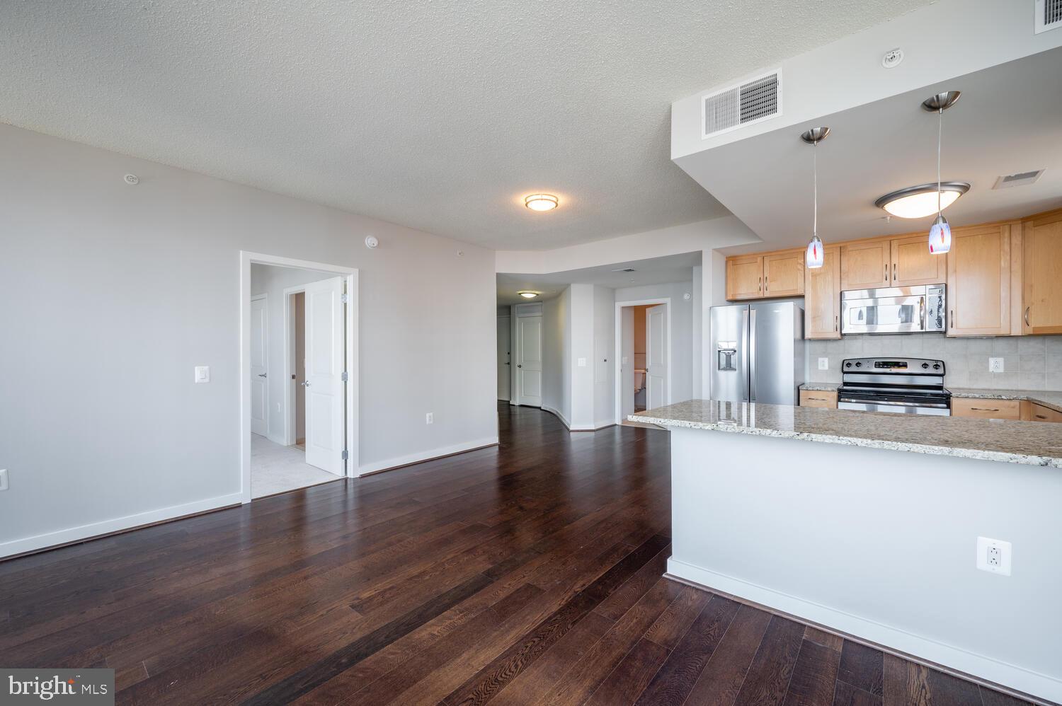 888 N Quincy St #1502