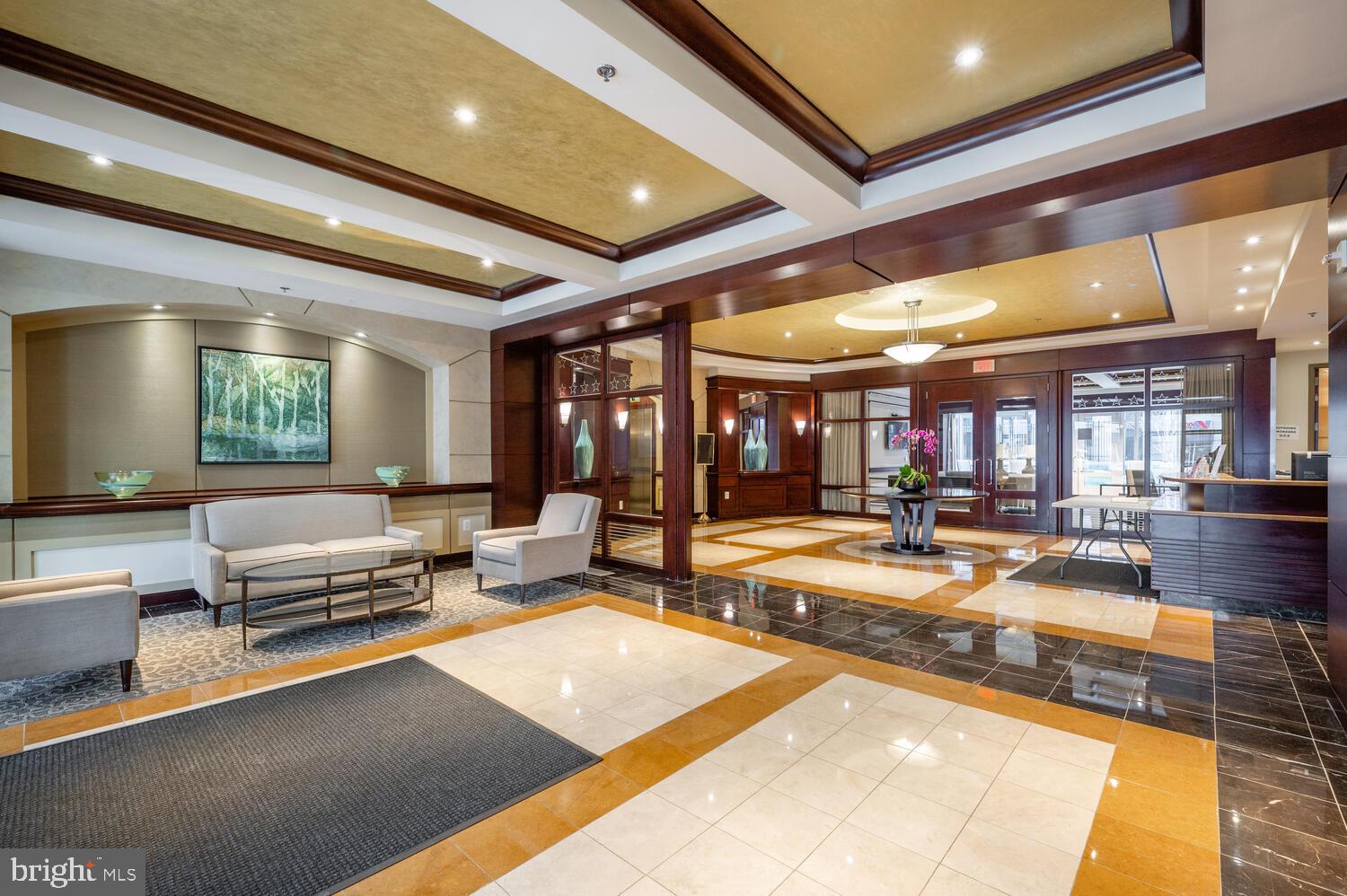 888 N Quincy St #1502