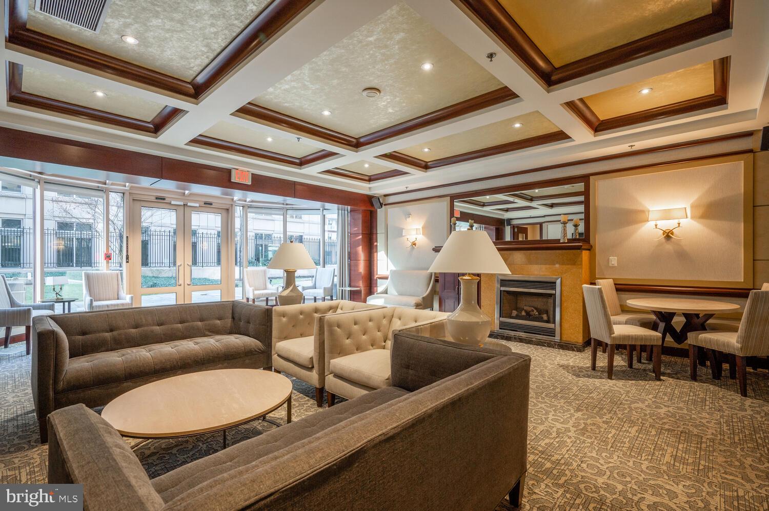 888 N Quincy St #1502