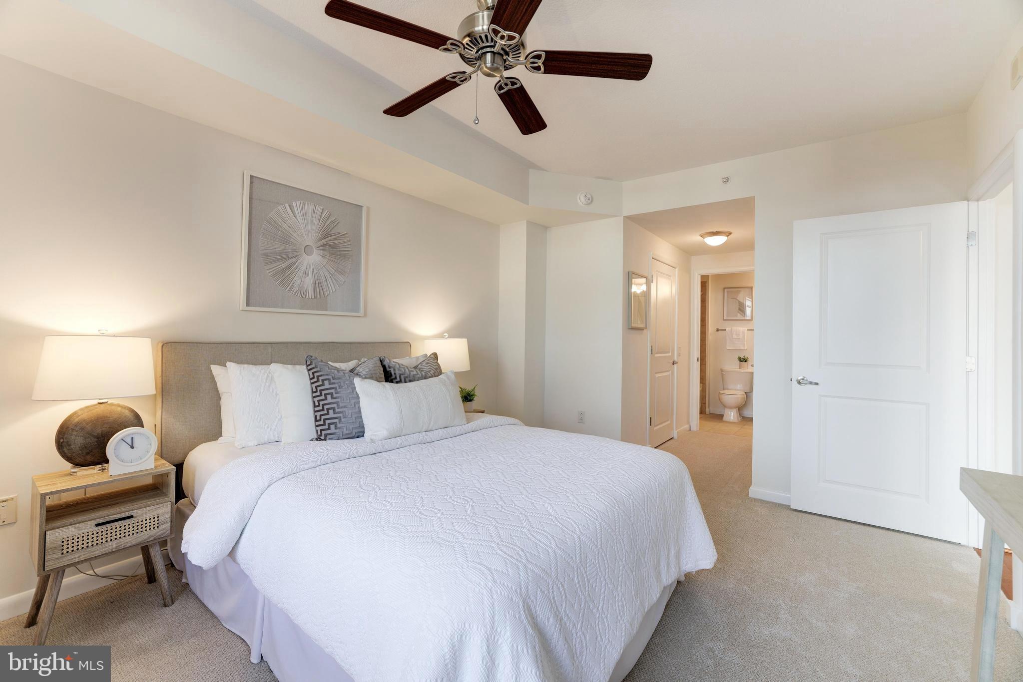 1021 N Garfield St #633