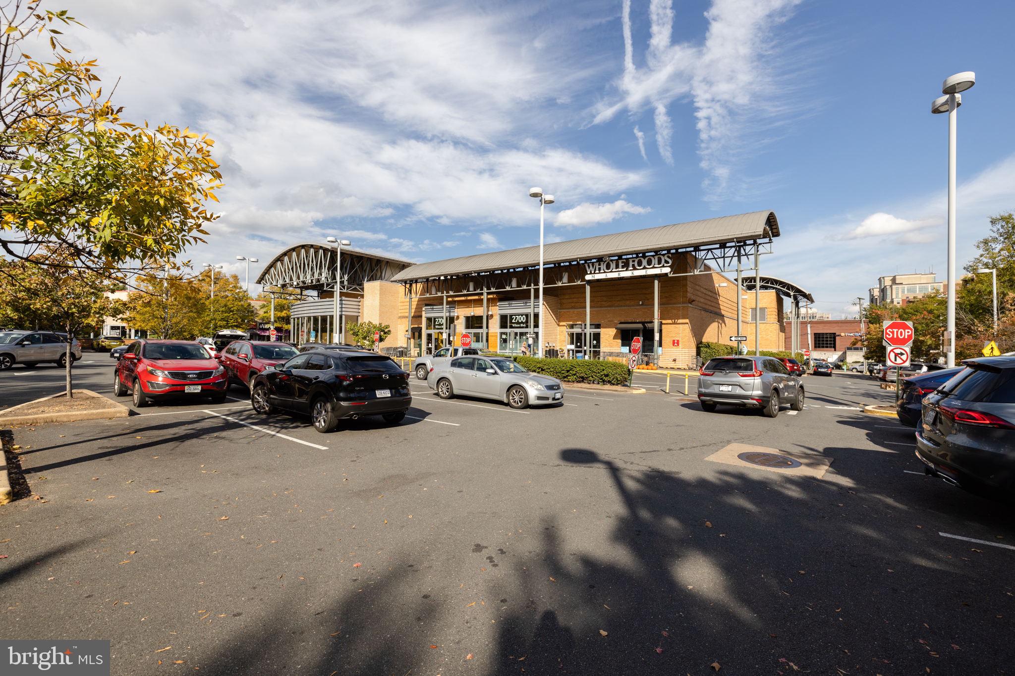 1021 N Garfield St #633