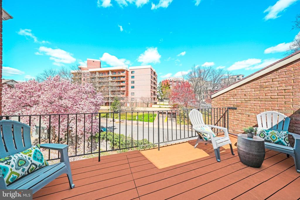 2540 Fairfax Dr #2b