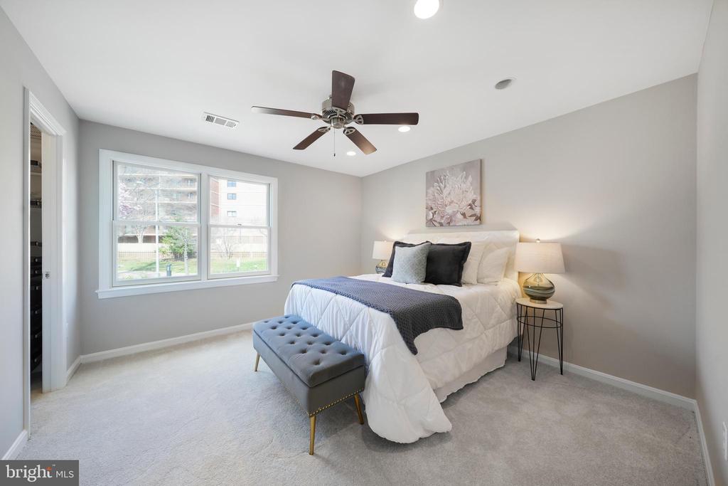 2540 Fairfax Dr #2b