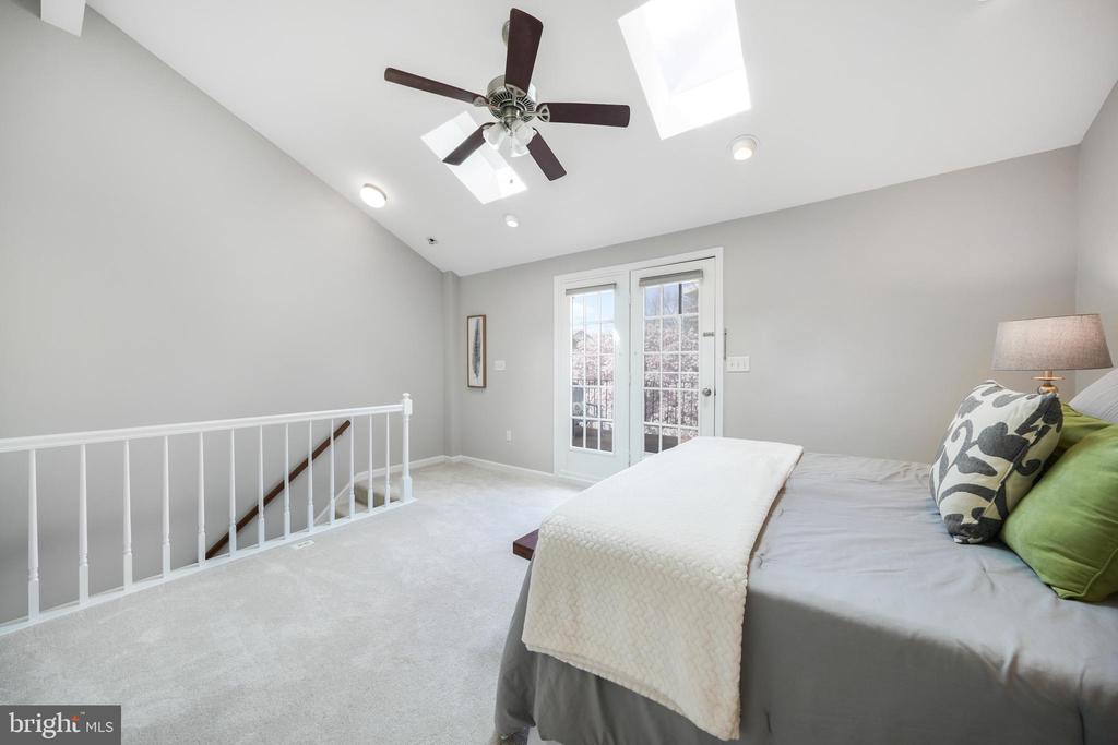2540 Fairfax Dr #2b