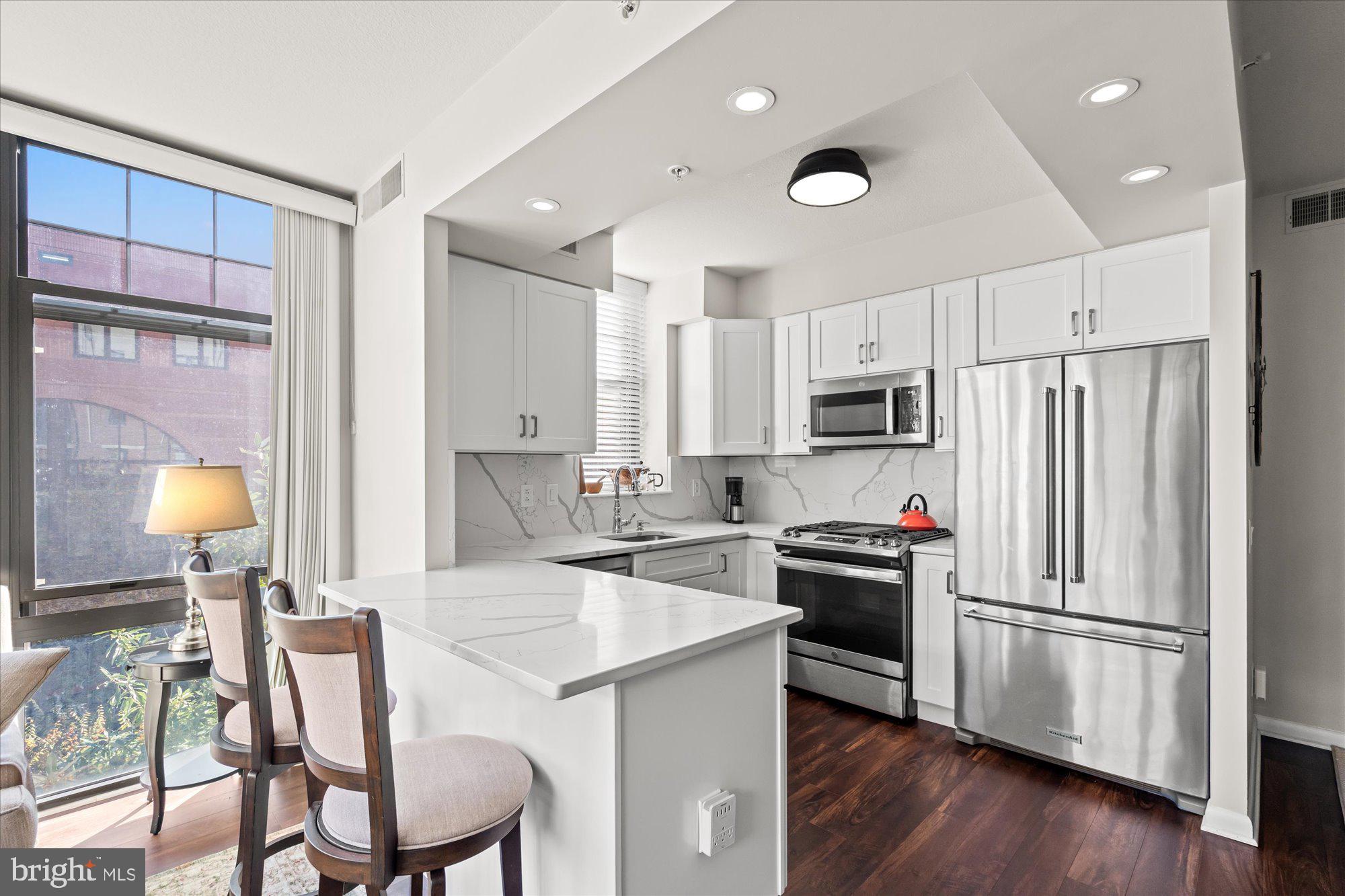 1021 N GARFIELD STREET 409