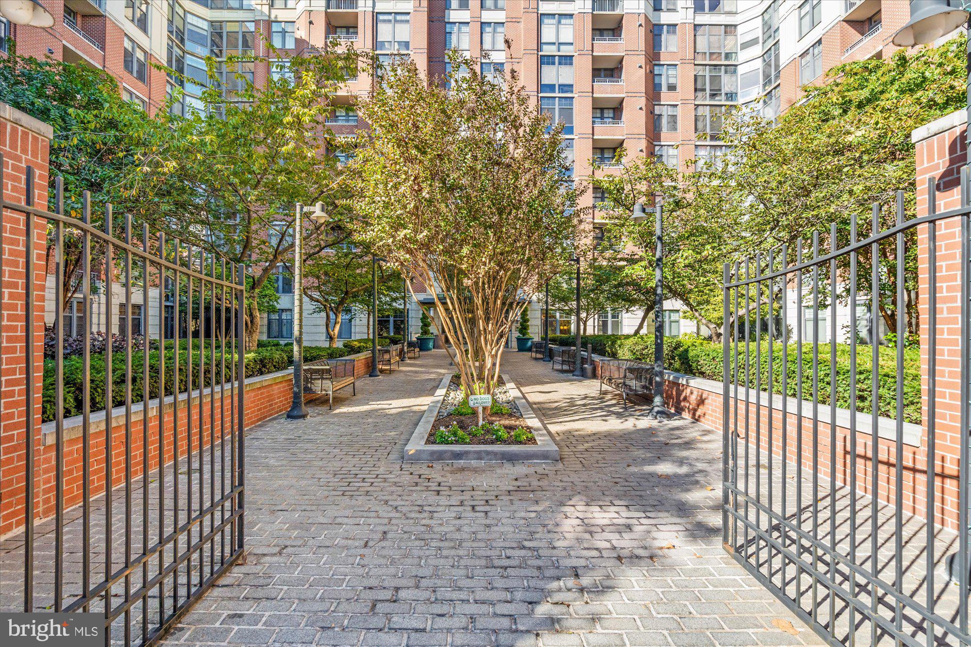 1021 N GARFIELD STREET 409