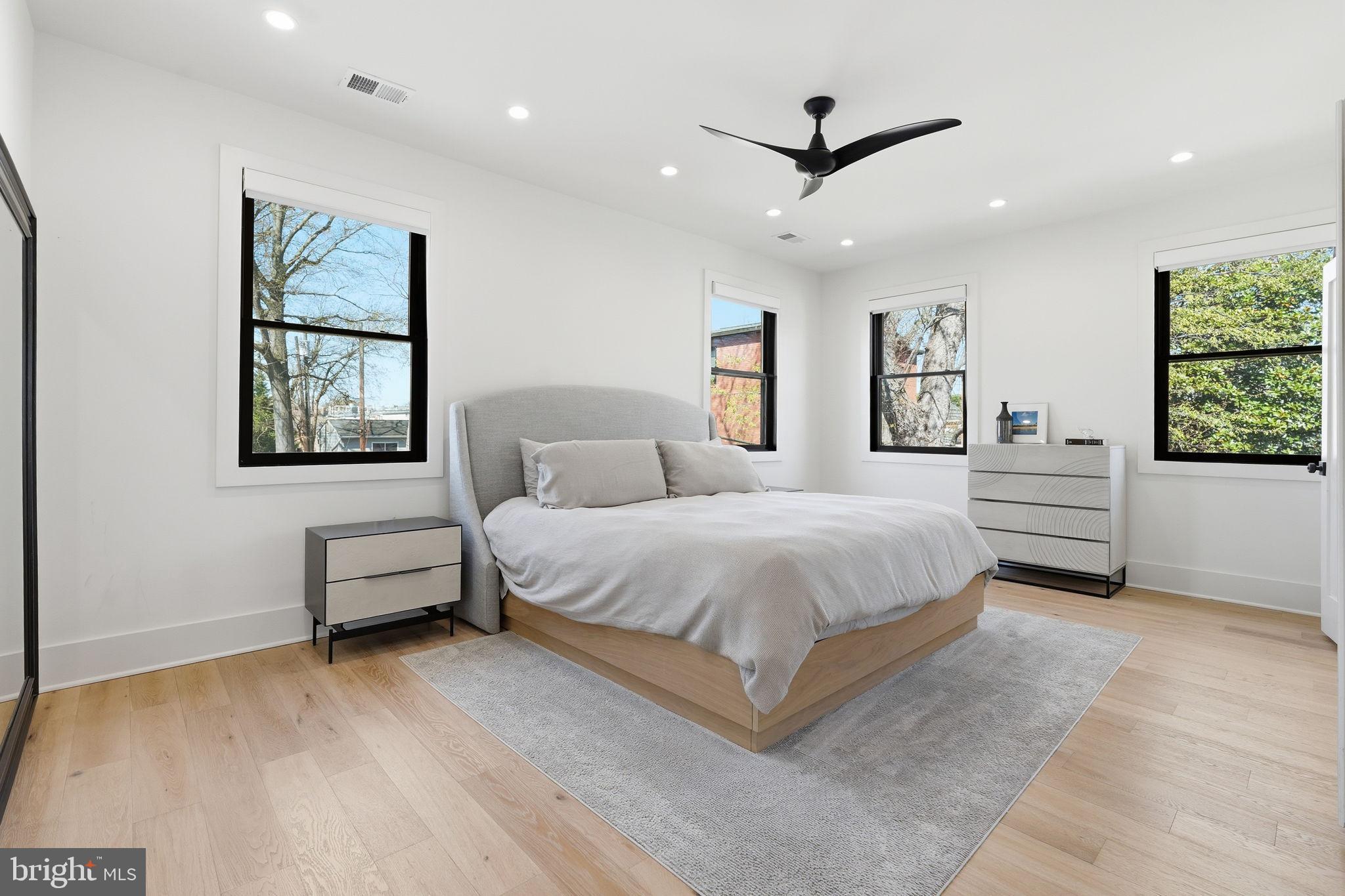 412 N CLEVELAND STREET