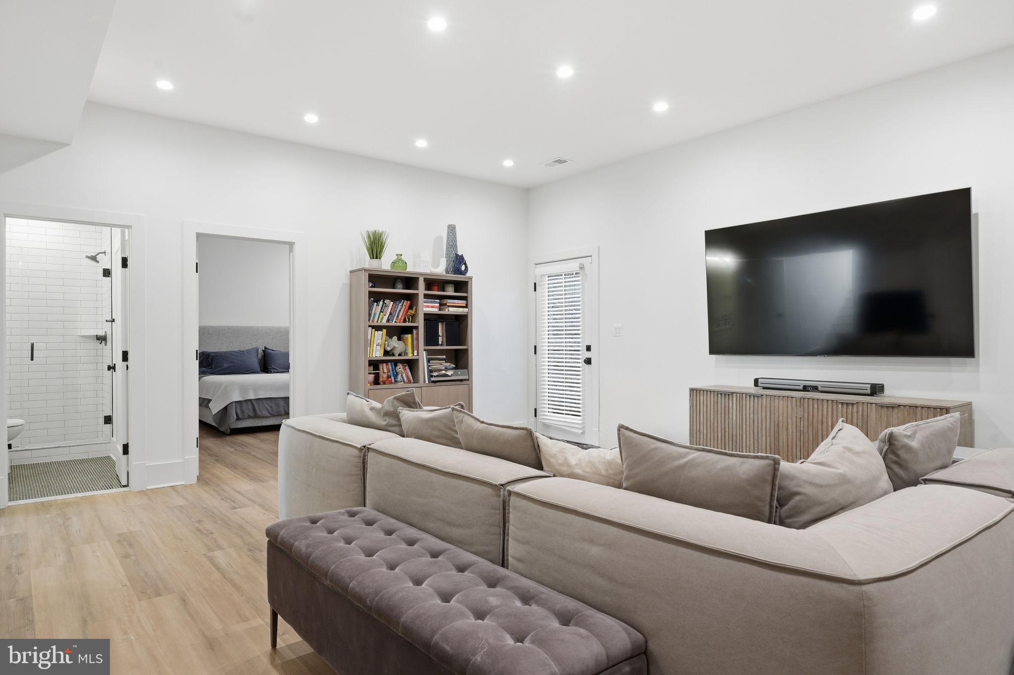 412 N CLEVELAND STREET