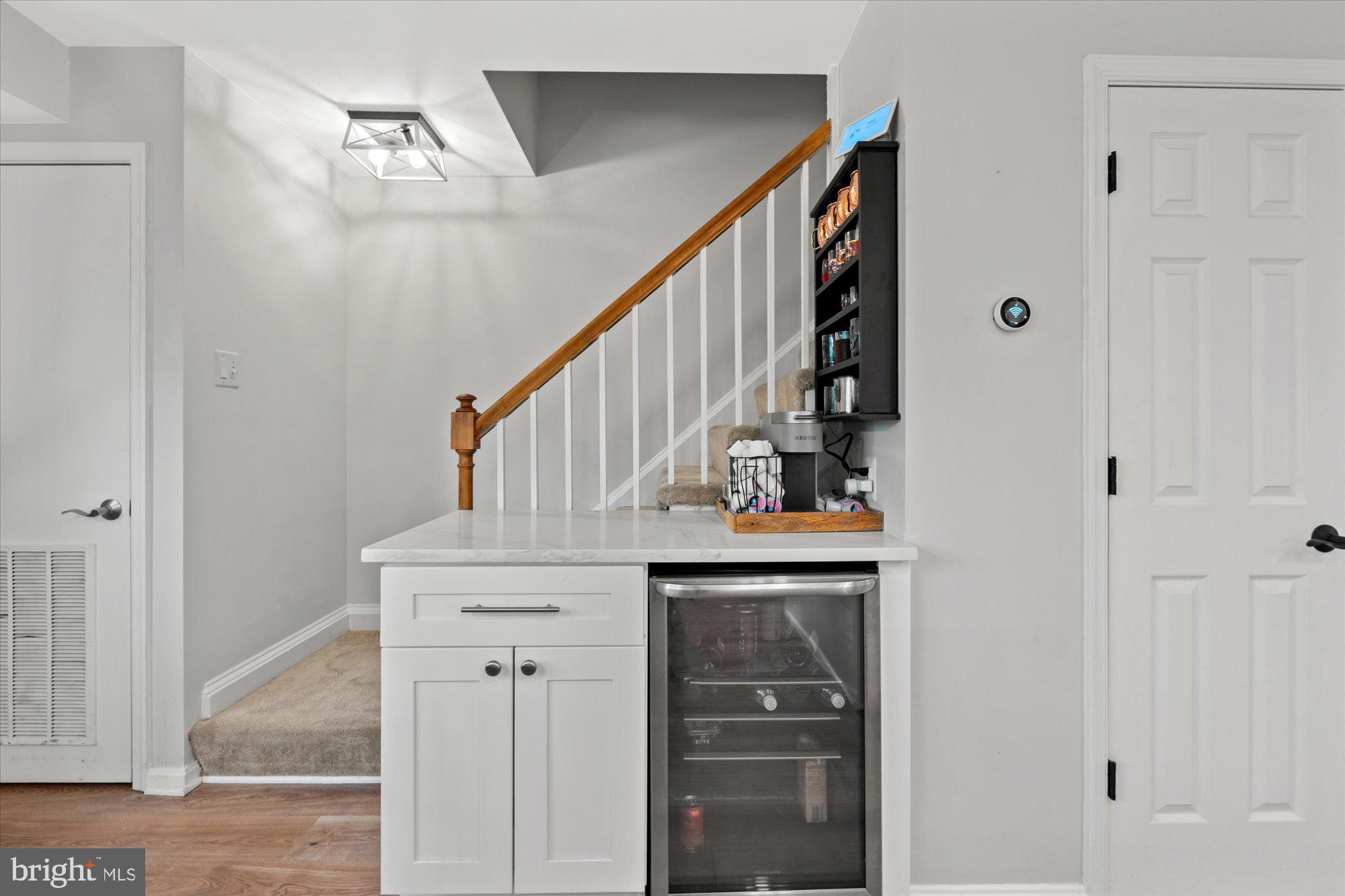 1569 N van Dorn St #A