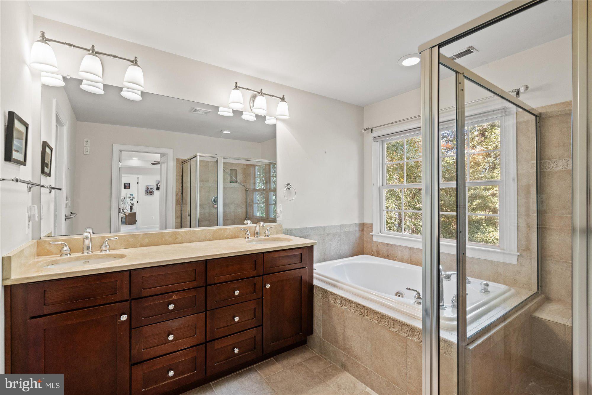 8413 W BOULEVARD DRIVE