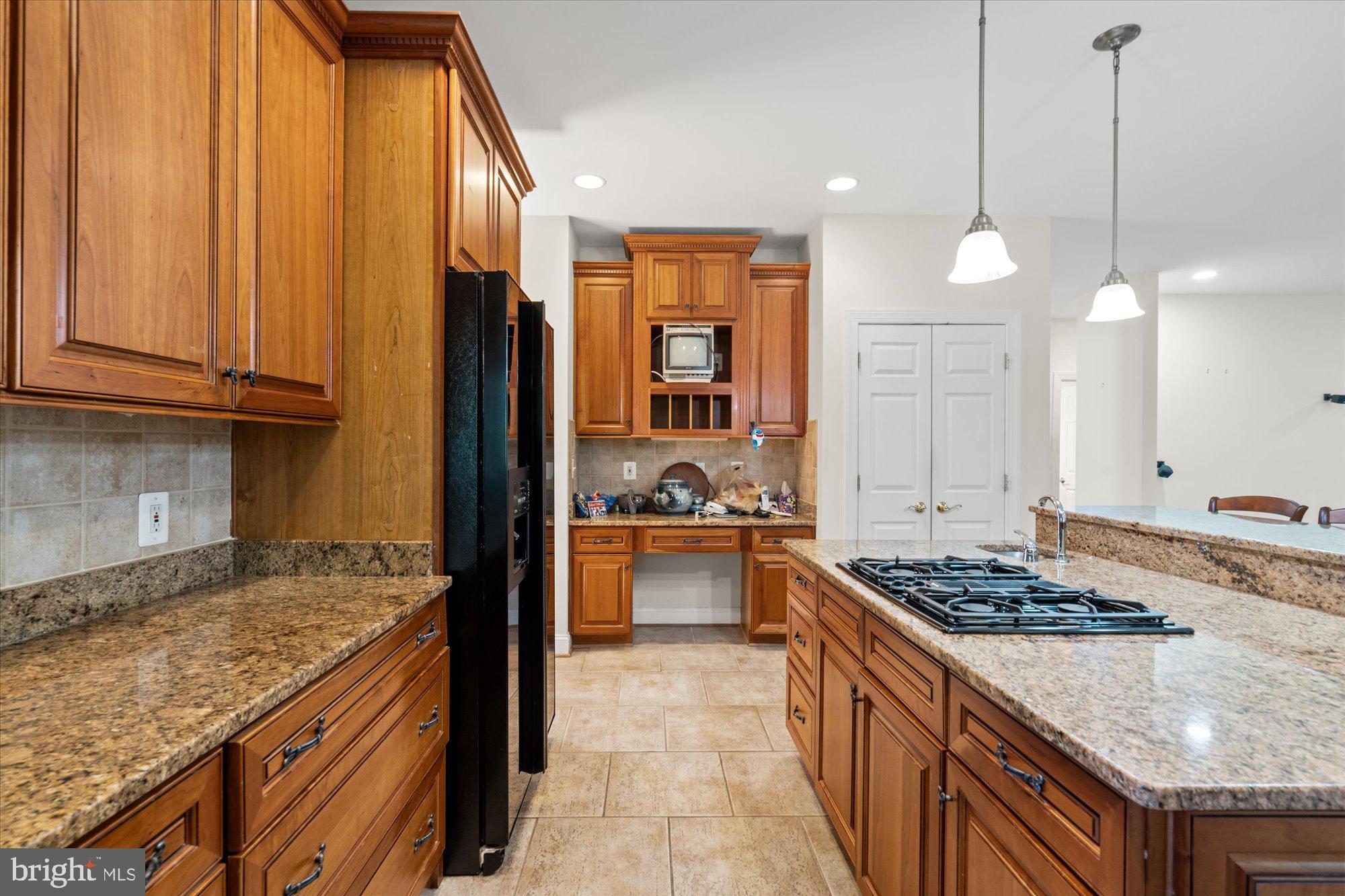 8413 W BOULEVARD DRIVE