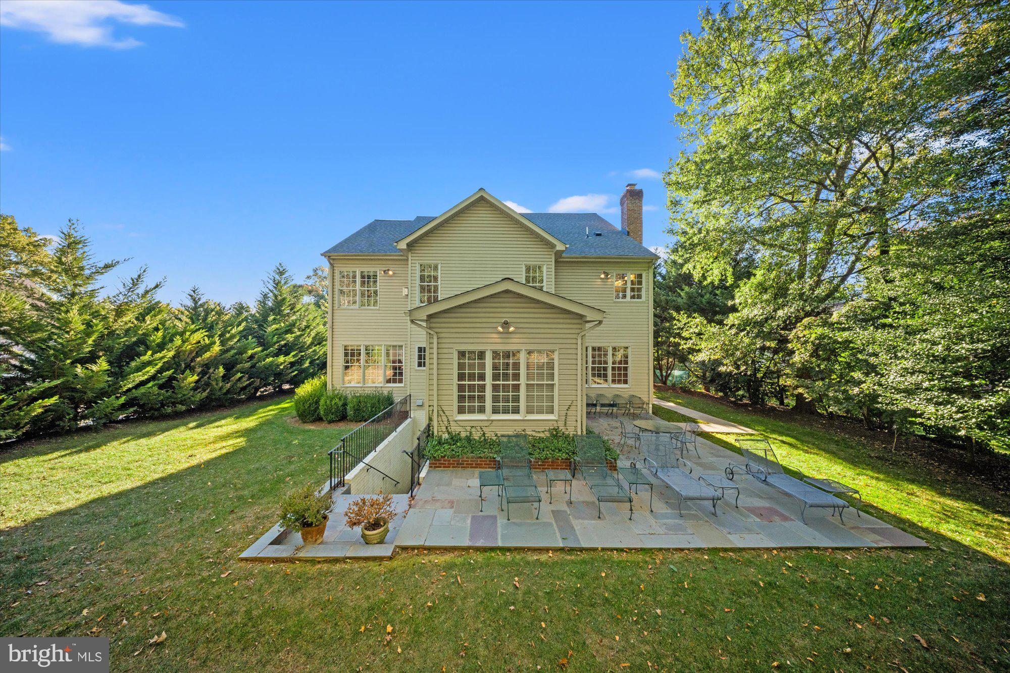 8413 W BOULEVARD DRIVE