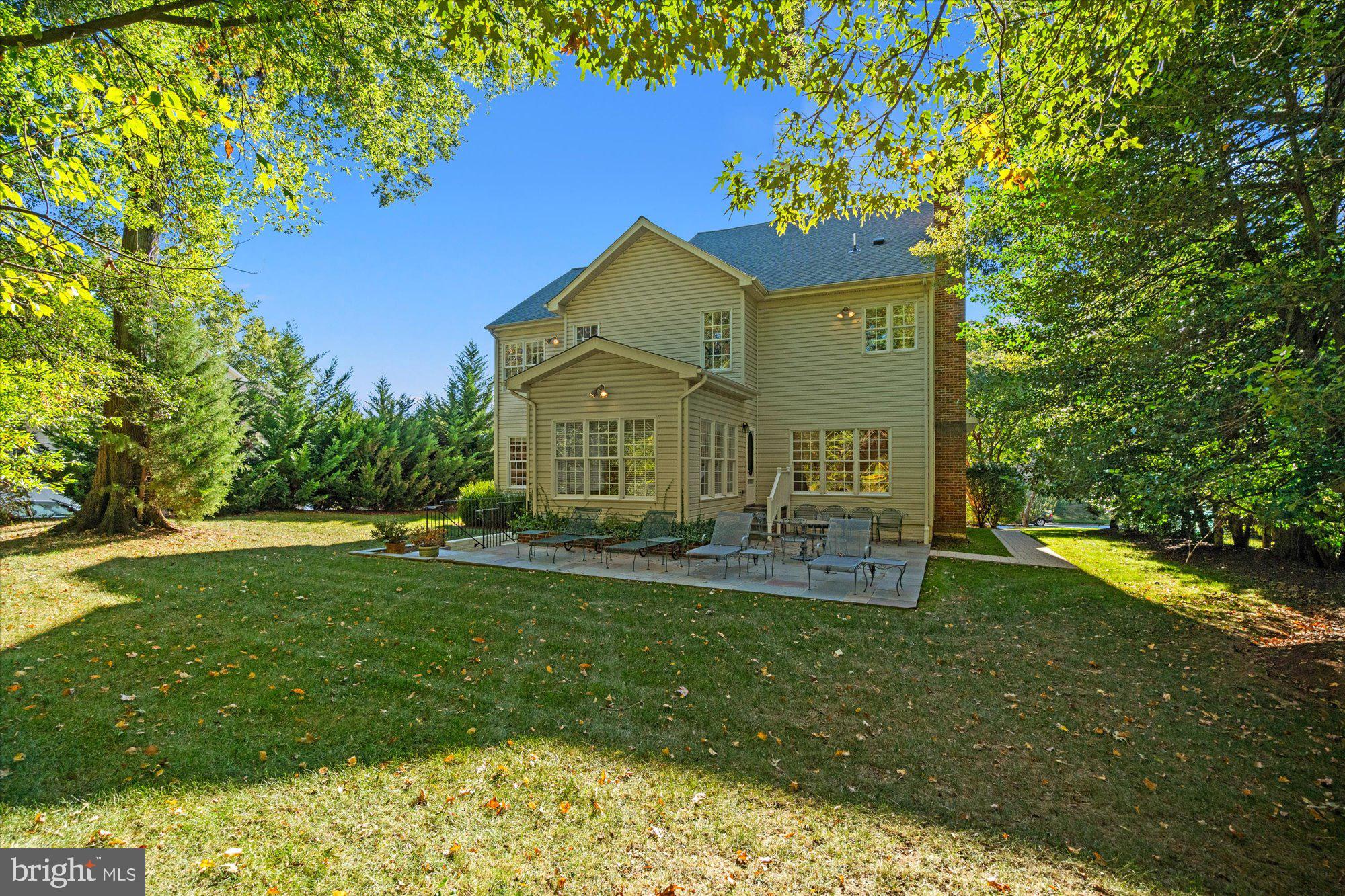 8413 W BOULEVARD DRIVE