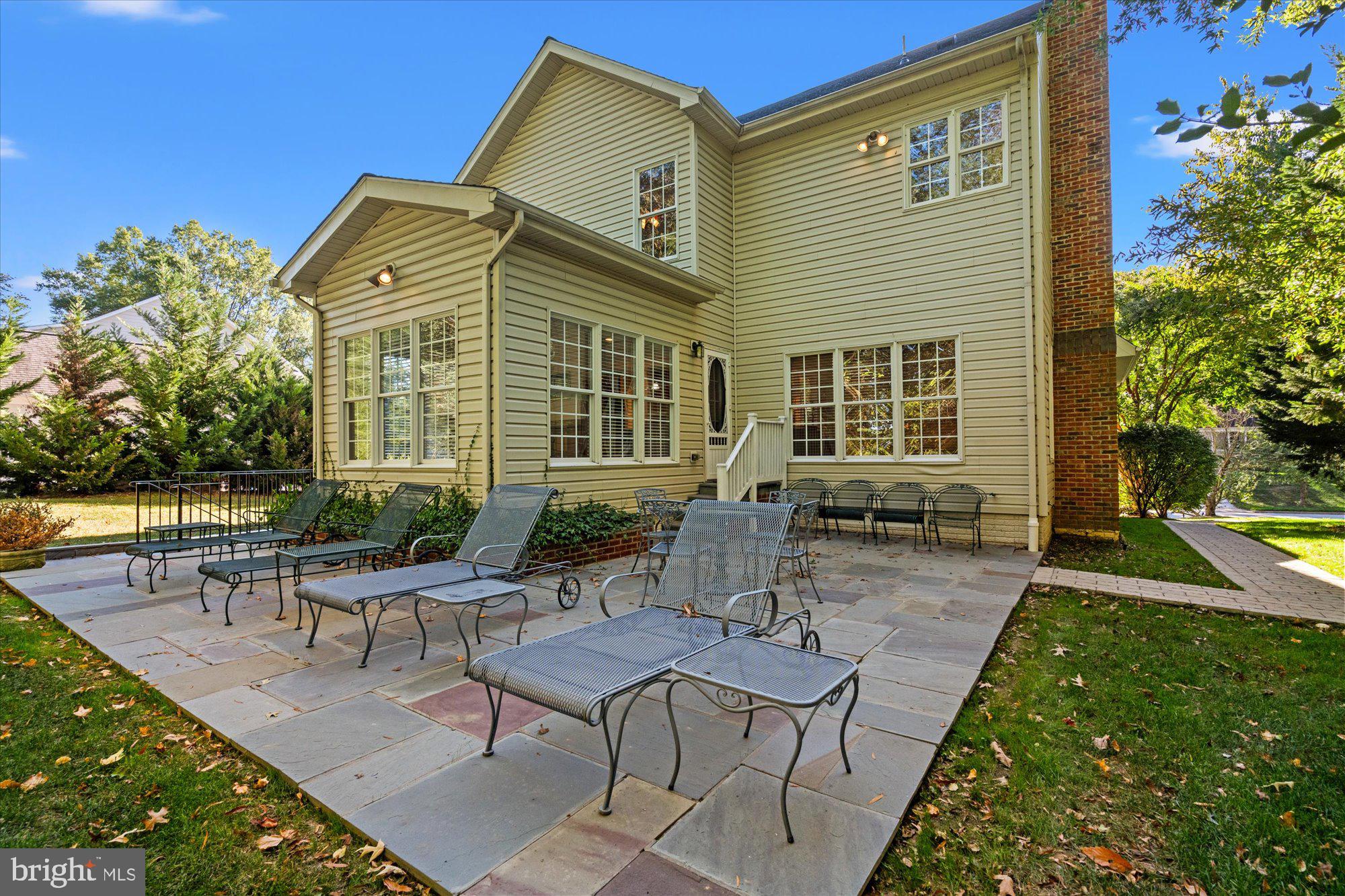 8413 W BOULEVARD DRIVE