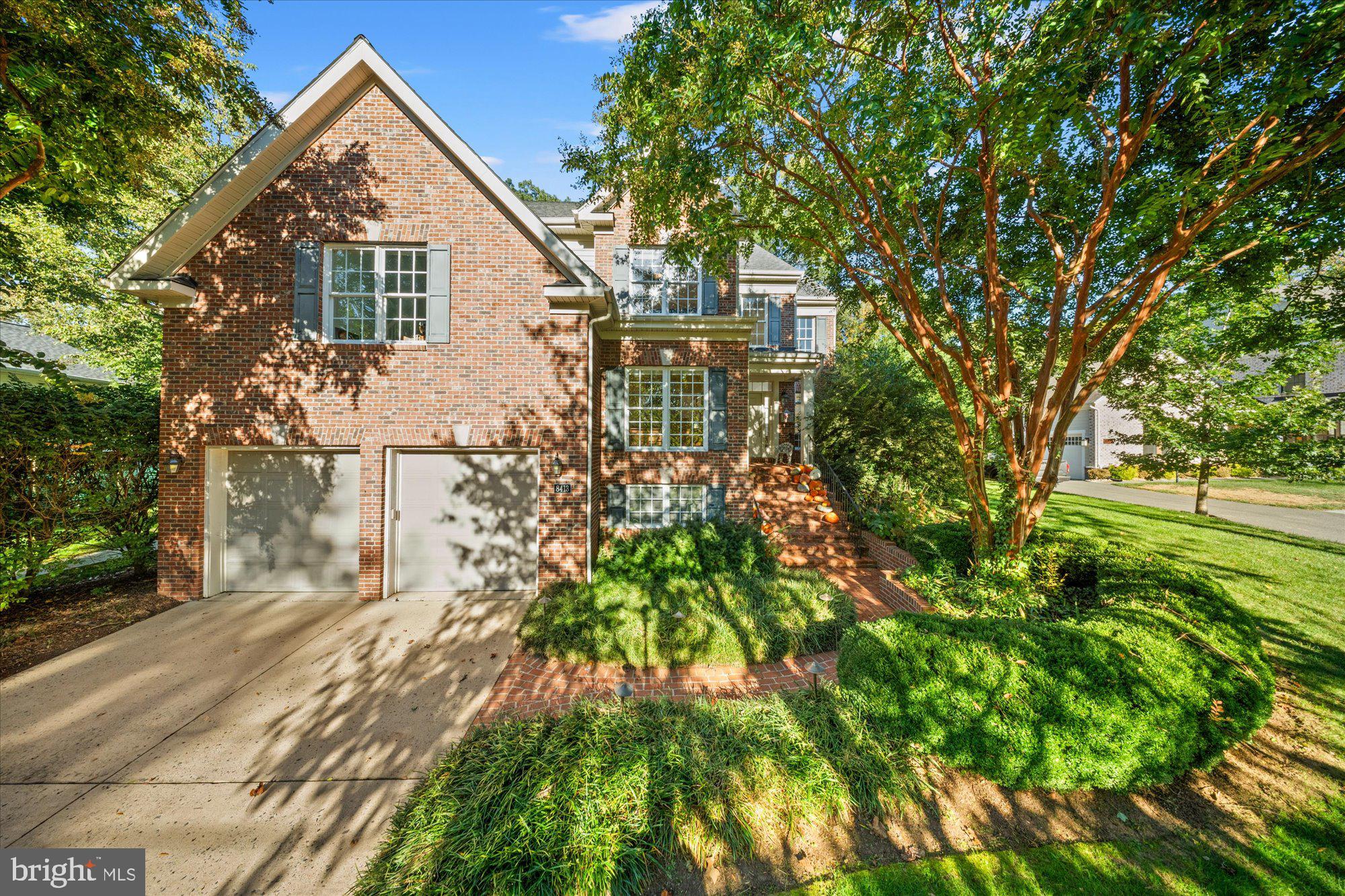 8413 W BOULEVARD DRIVE