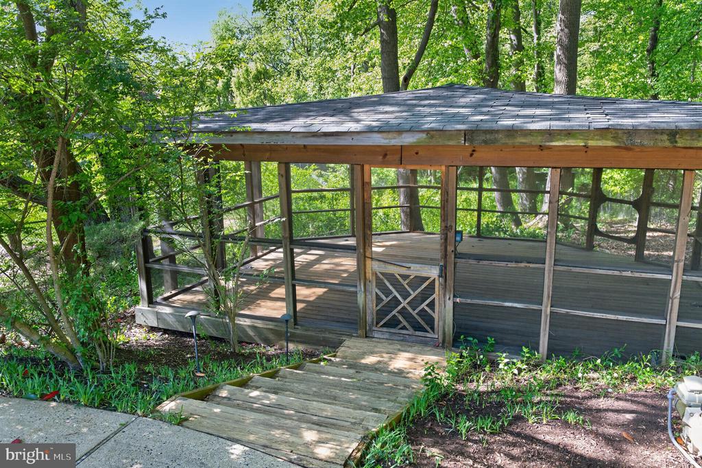 4351 PENWOOD DRIVE