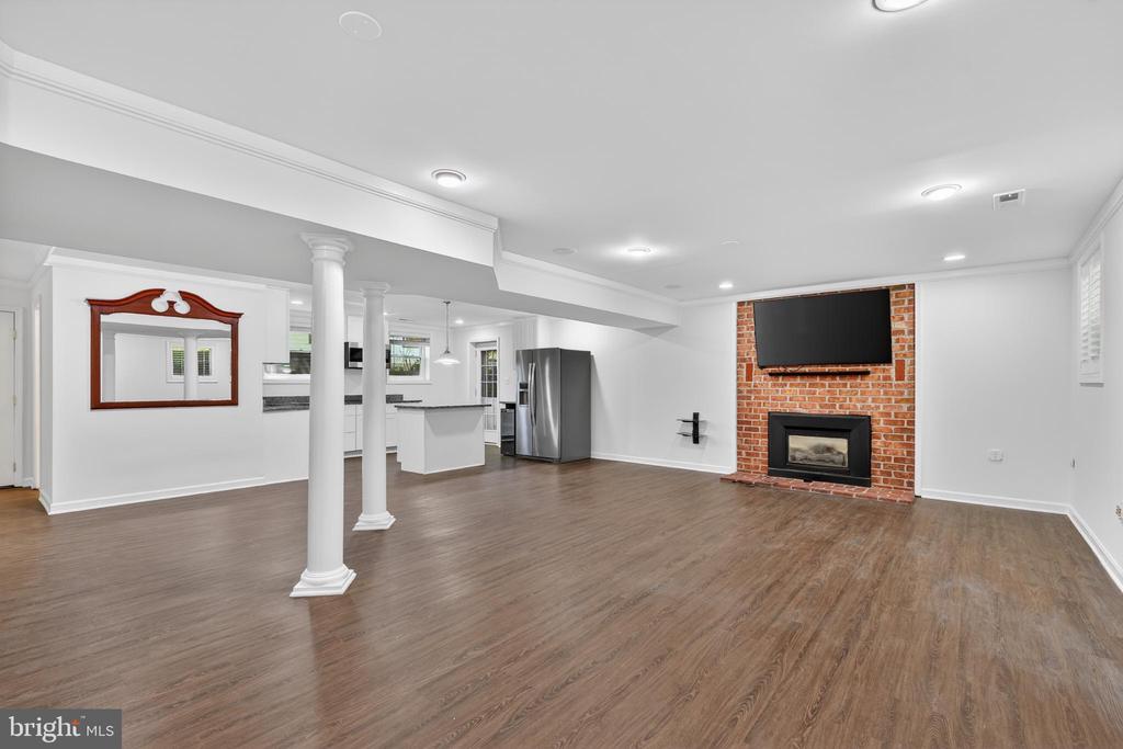 4351 PENWOOD DRIVE