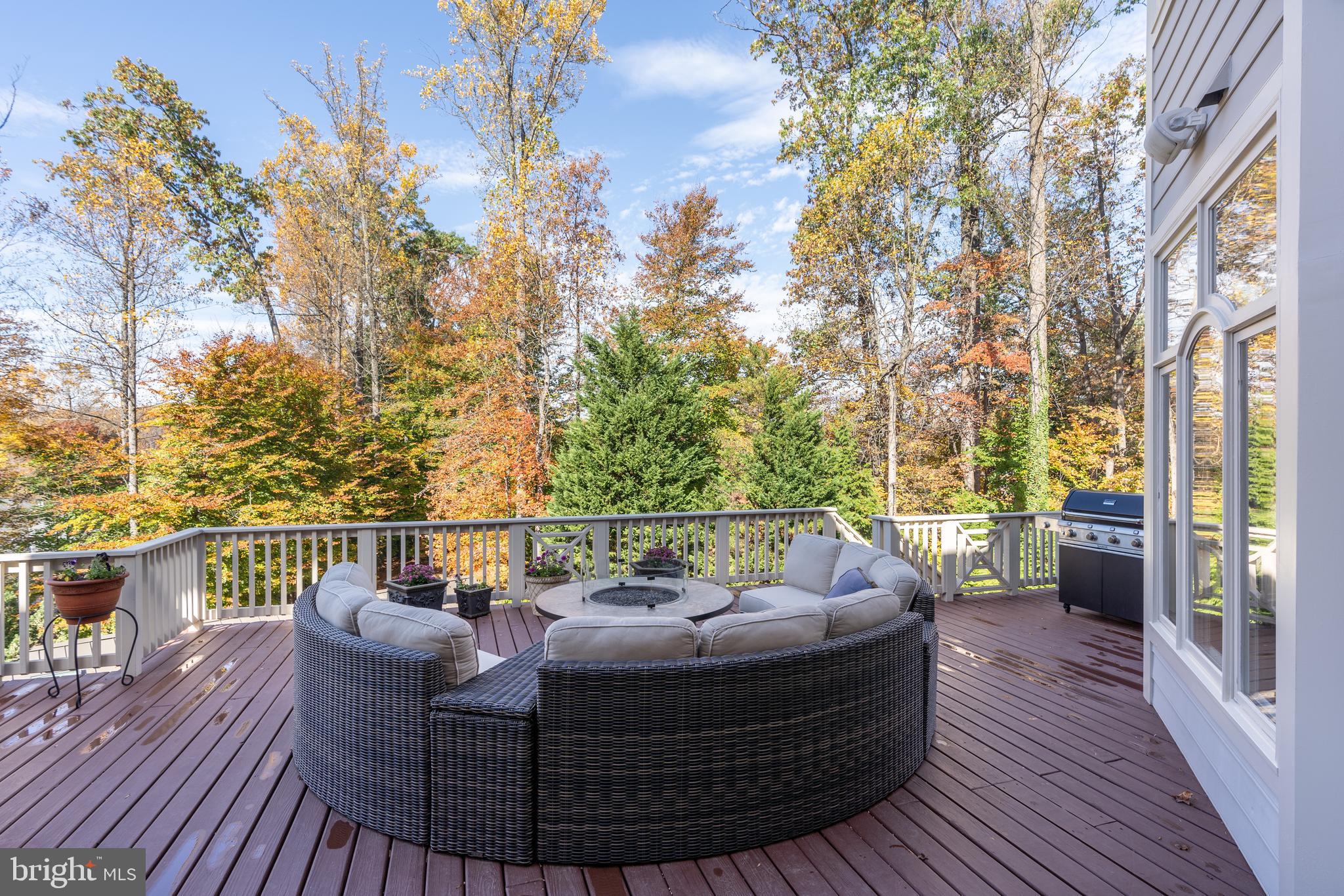 7818 CROWNHURST COURT