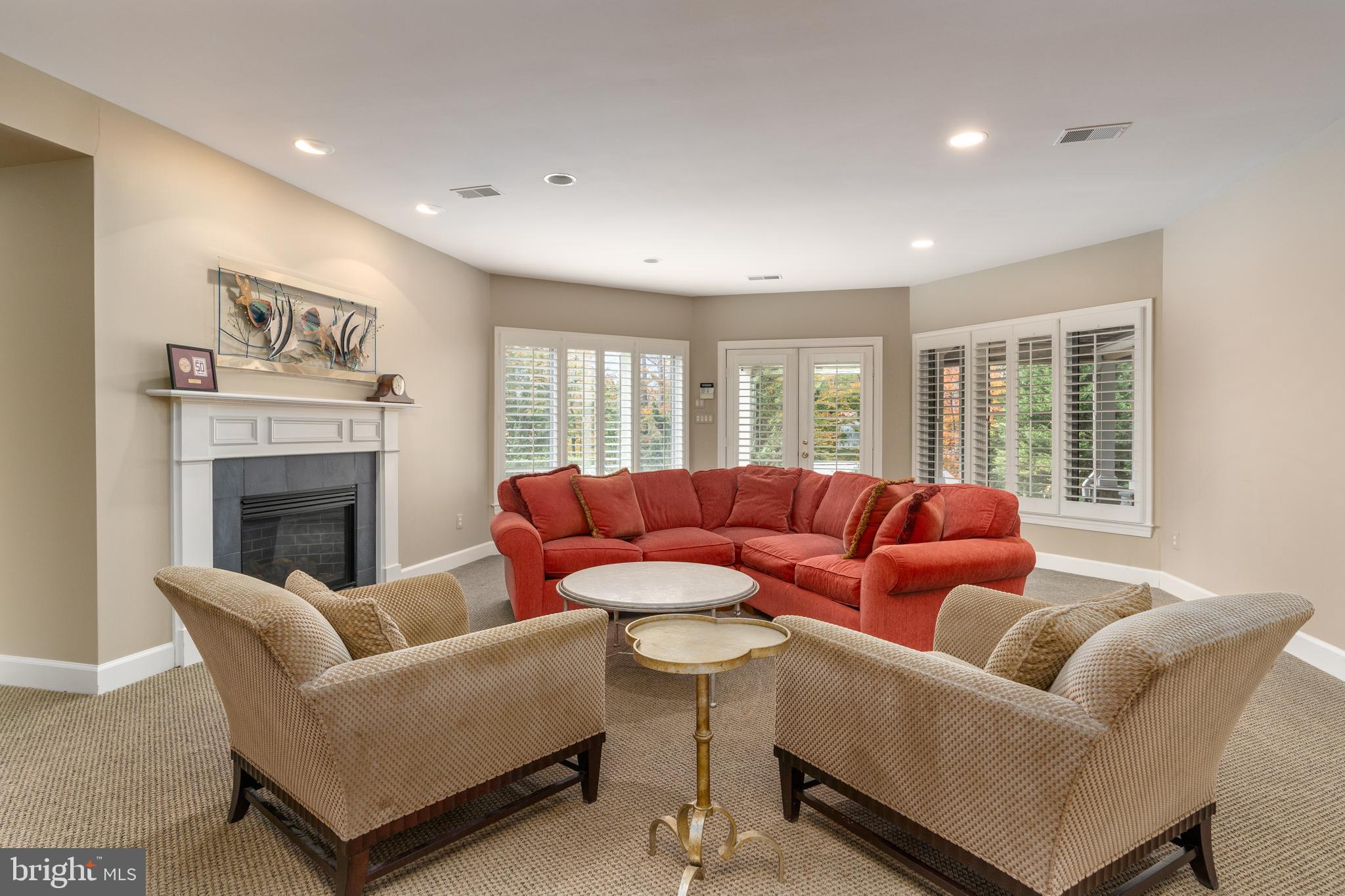 7818 CROWNHURST COURT