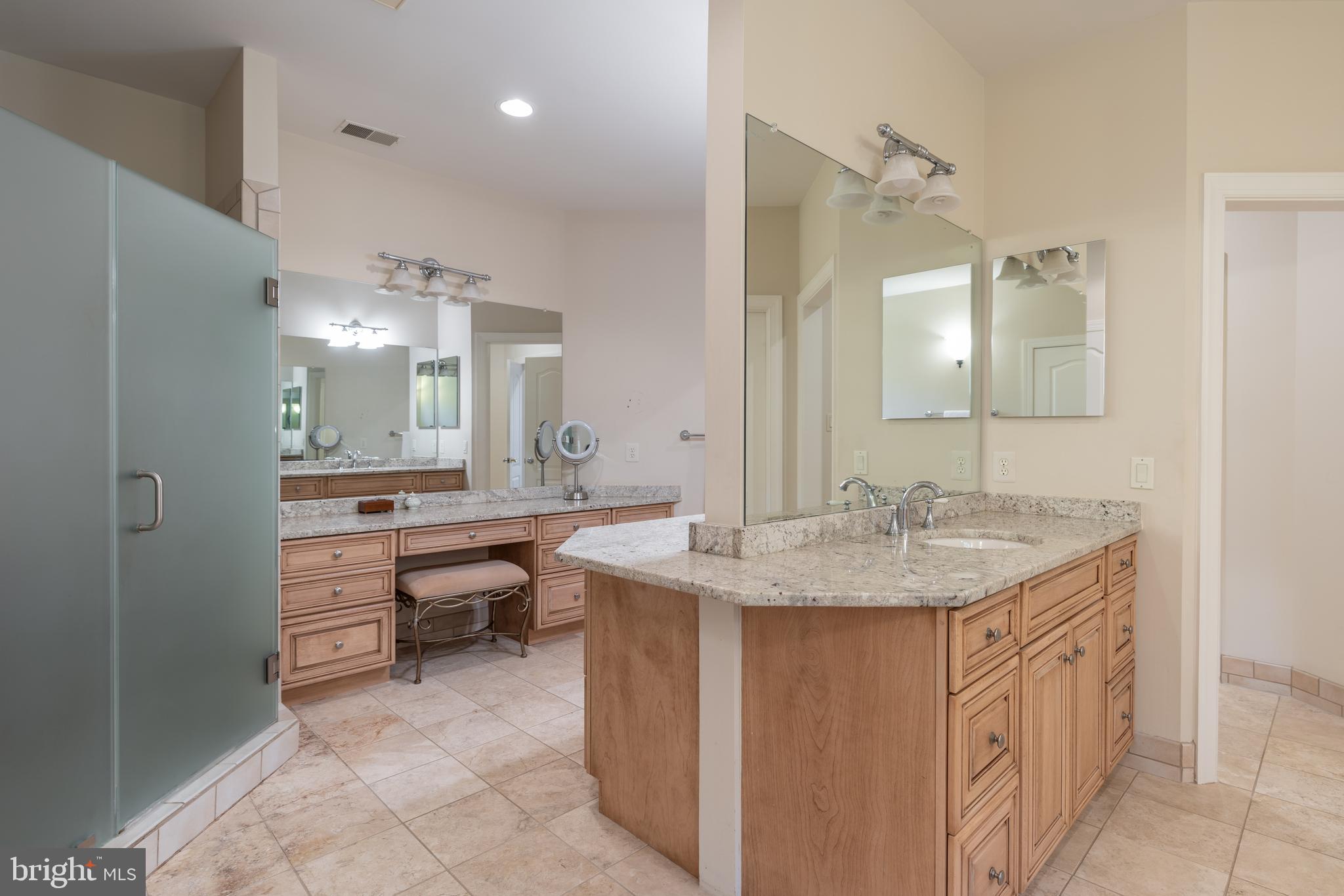 7818 CROWNHURST COURT