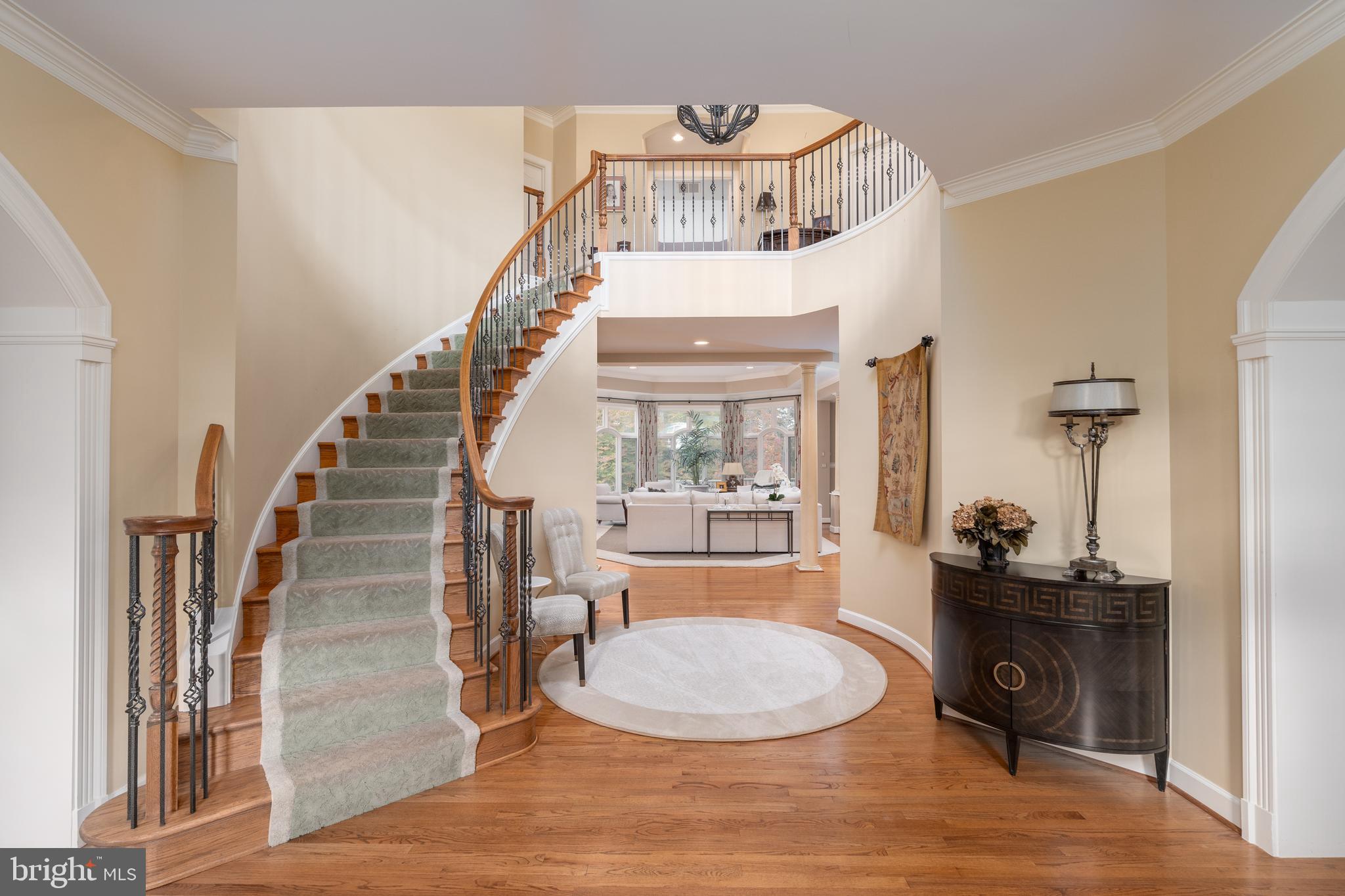 7818 CROWNHURST COURT