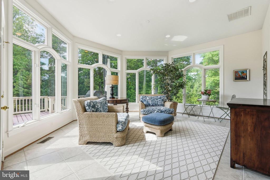 7818 CROWNHURST COURT