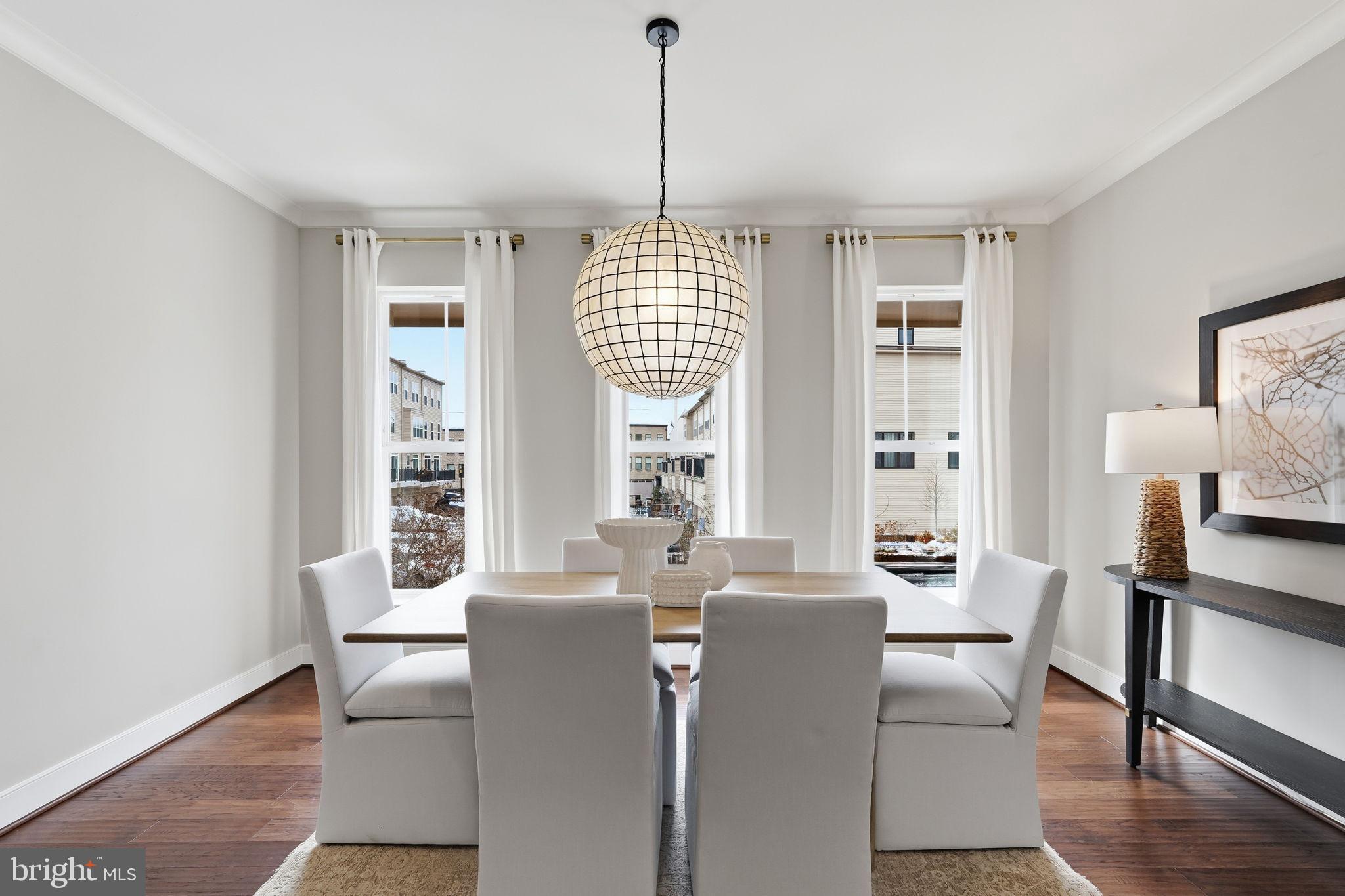 23000 LAVALLETTE SQUARE