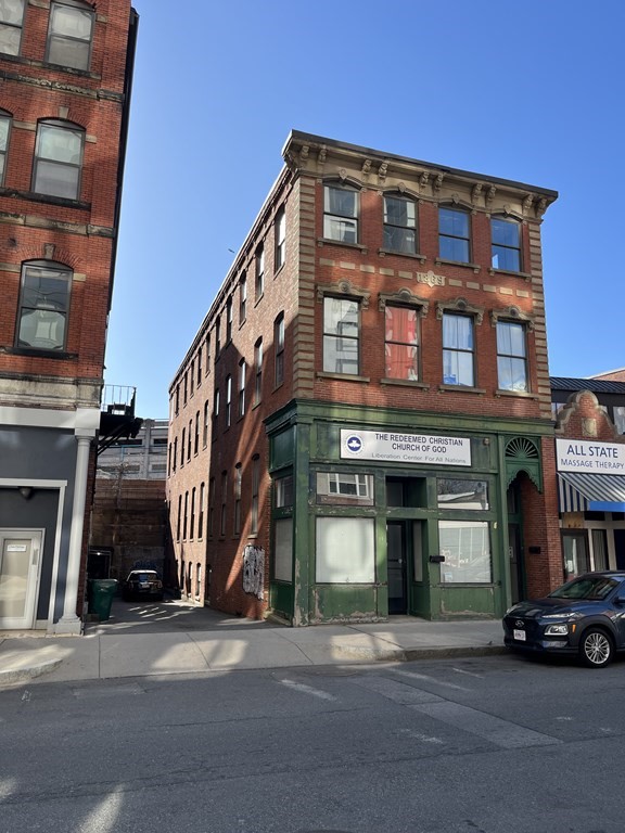 1-25 Munroe Street