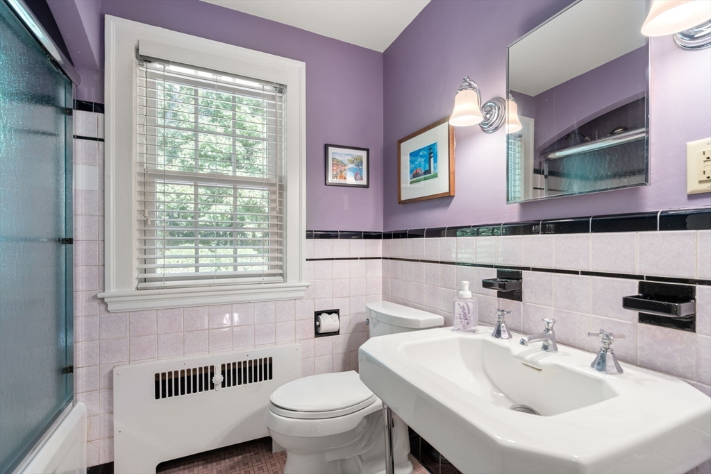 175 Jason St