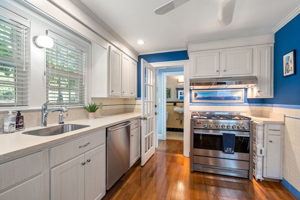 175 Jason St