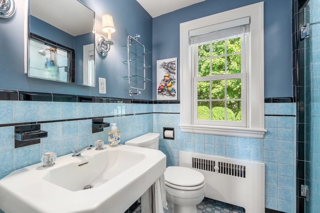 175 Jason St