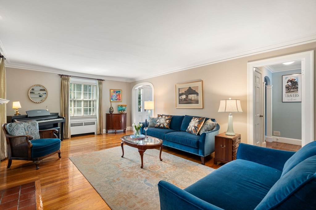175 Jason St