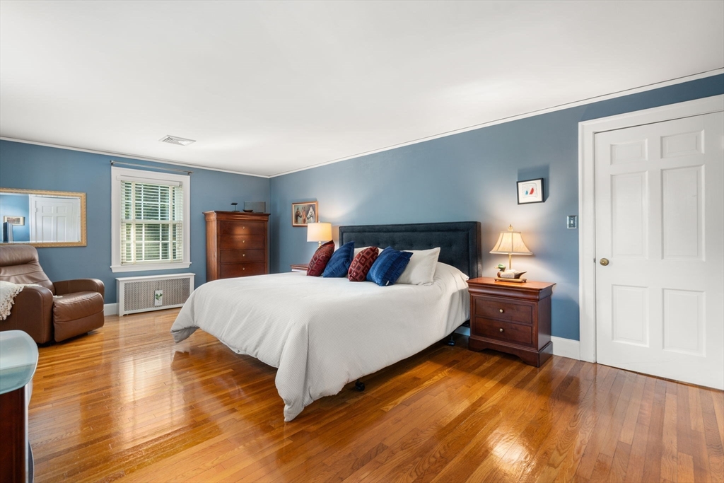 175 Jason St