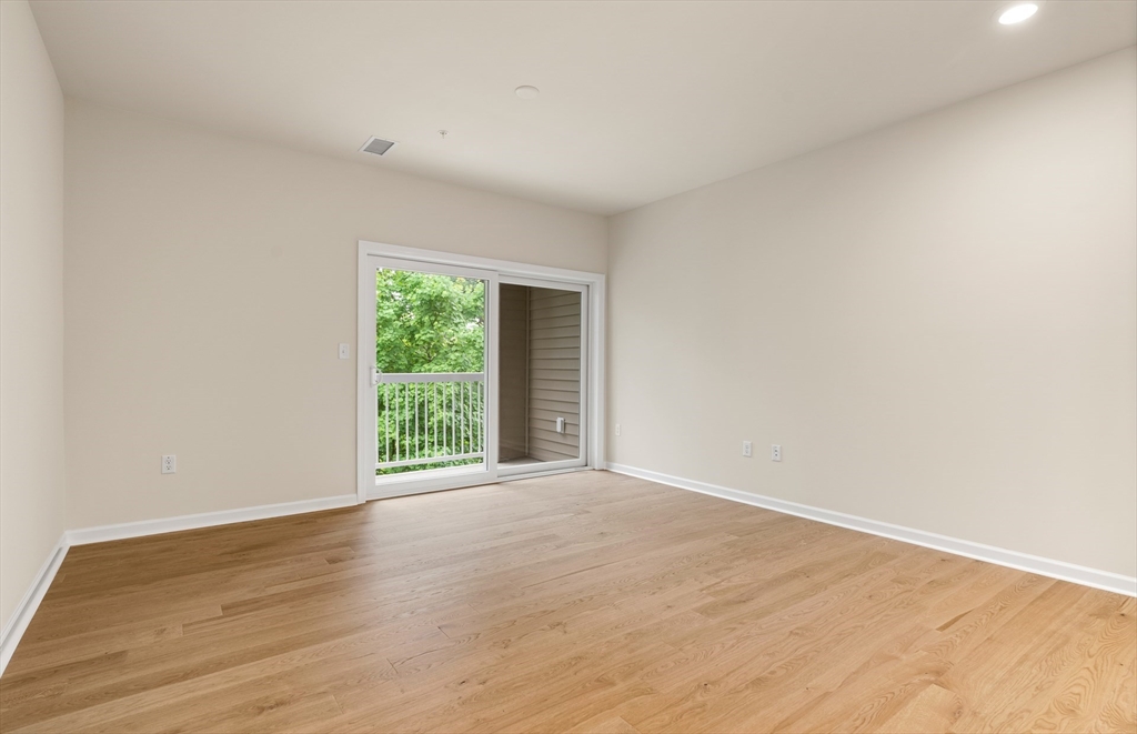 300 Martins Landing Way # 9209