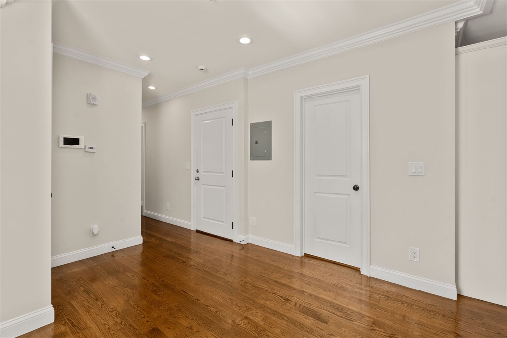 41 W Walnut Park, Boston
