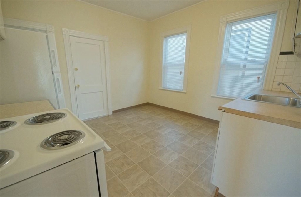 553 Washington Ave # 3, Chelsea Unit: 3