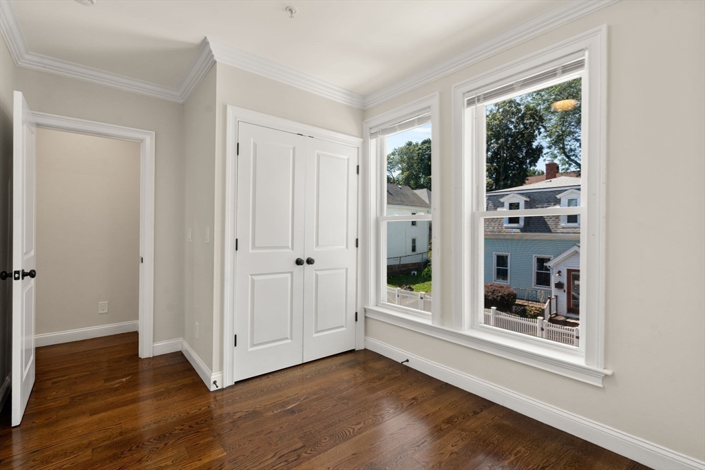 39 W Walnut Street # 1
