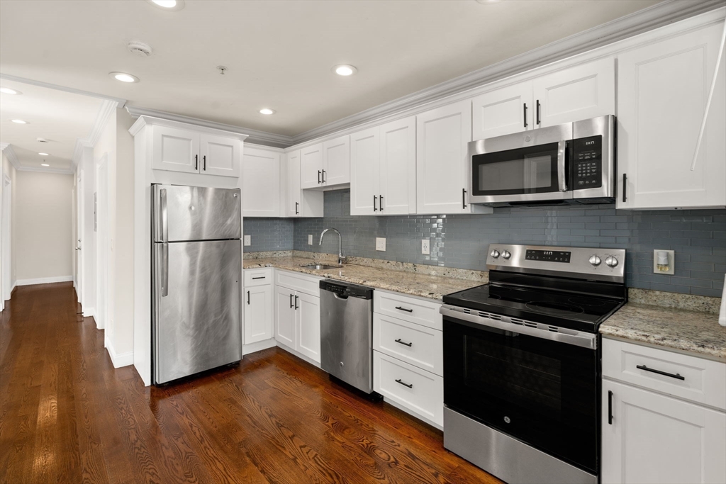 39 W Walnut Street # 1