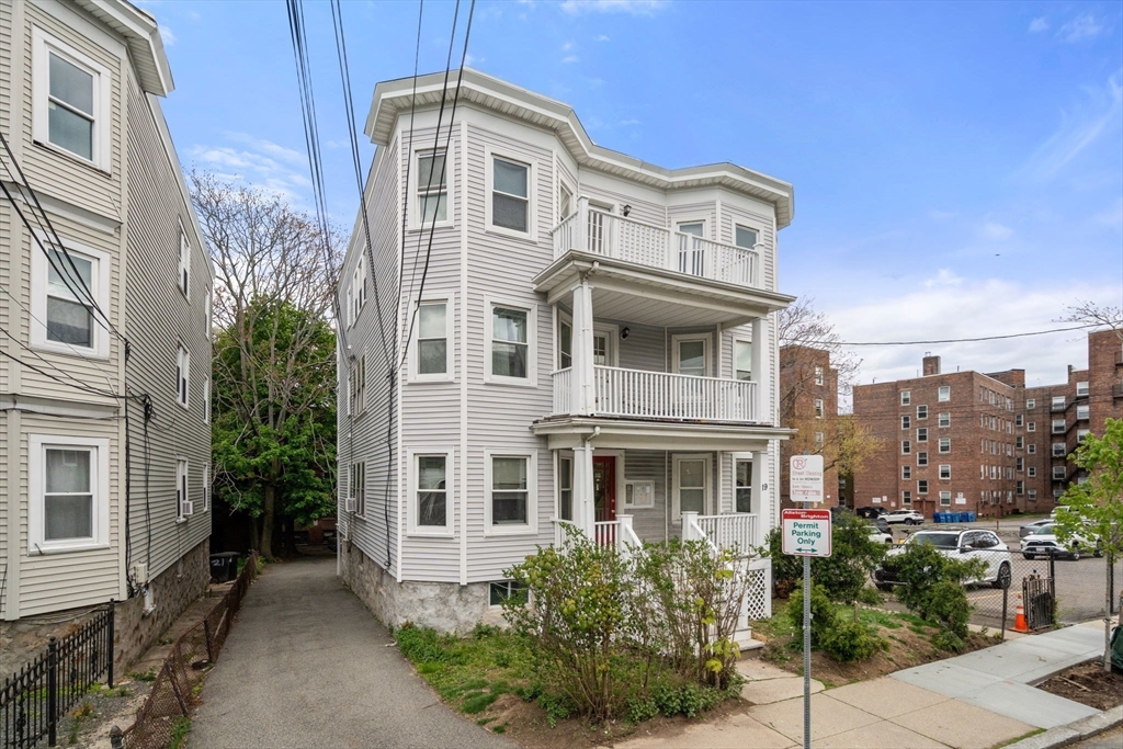 19 Claymoss Rd