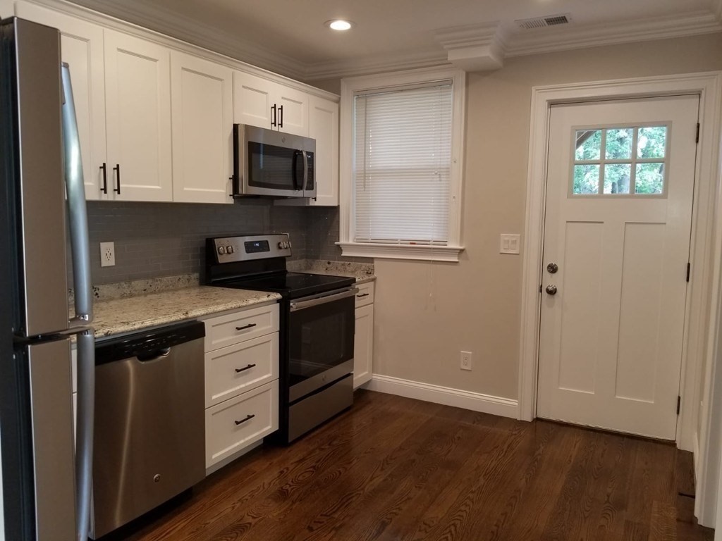 39 W Walnut Park # 3