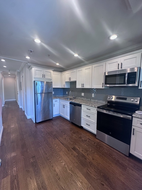 39 W Walnut Park # 3