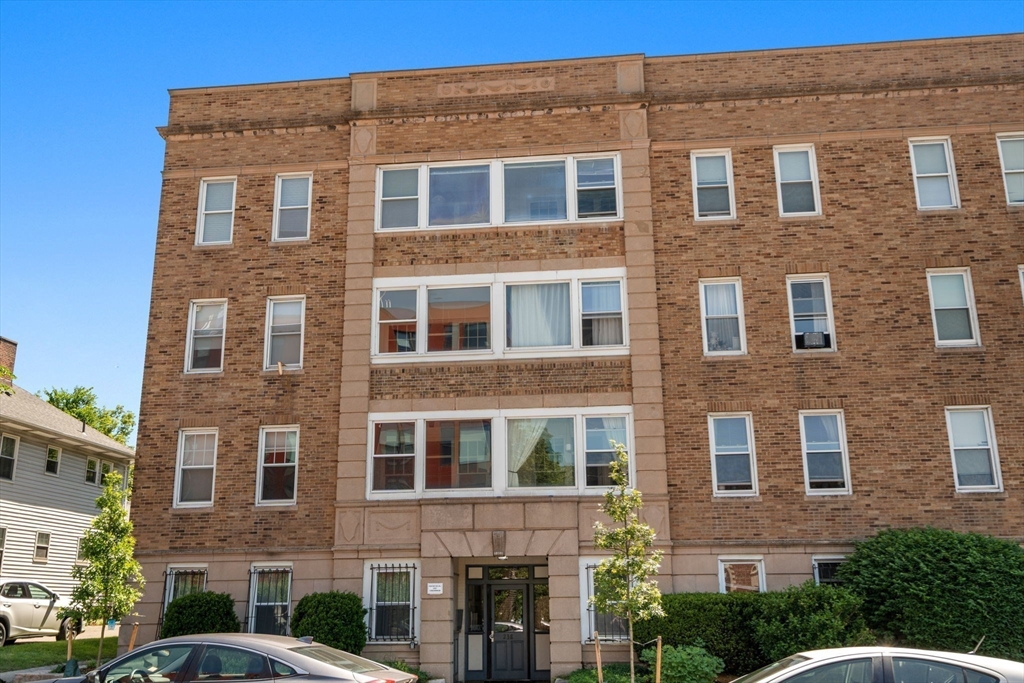 238 S Huntington Ave # 1