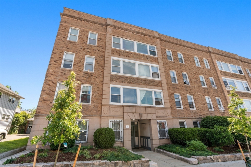 238 S Huntington Ave # 1