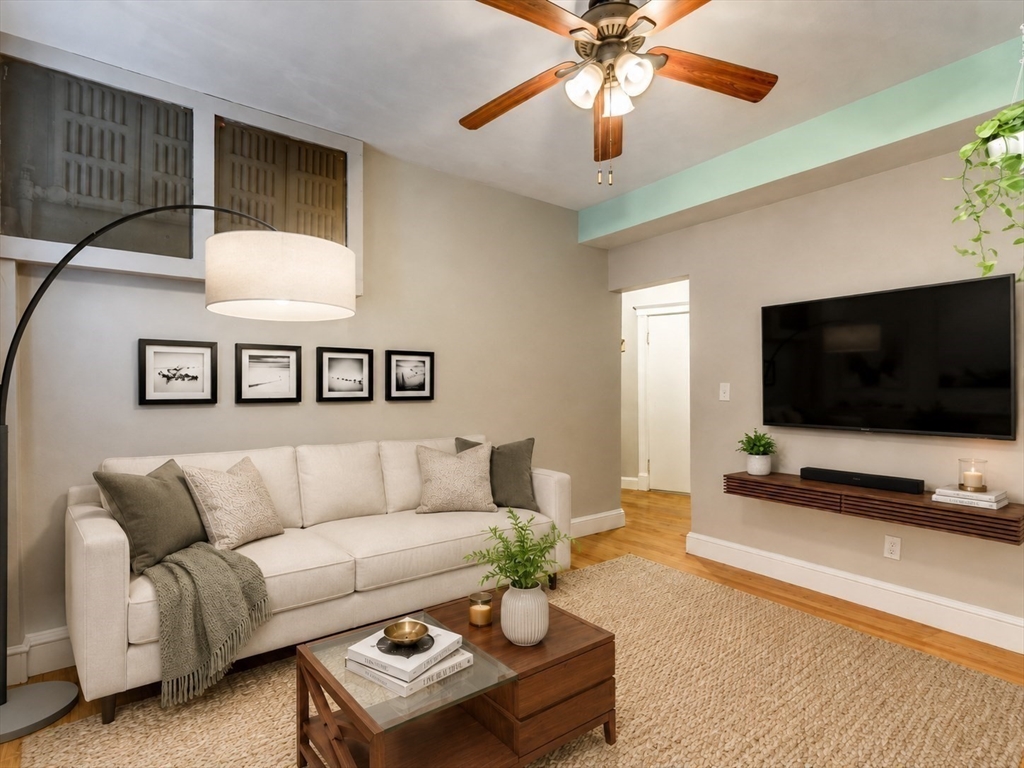 238 S Huntington Ave # 1