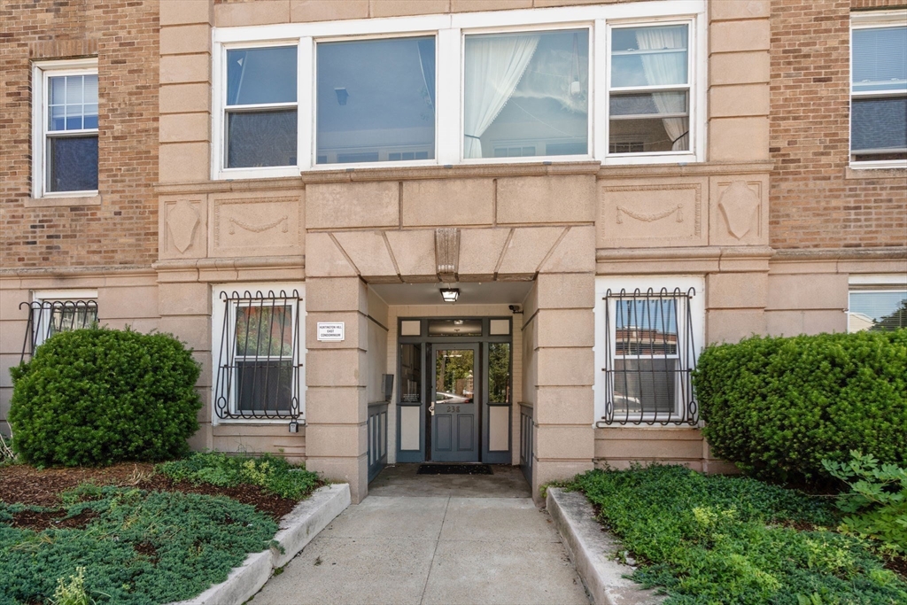 238 S Huntington Ave # 1