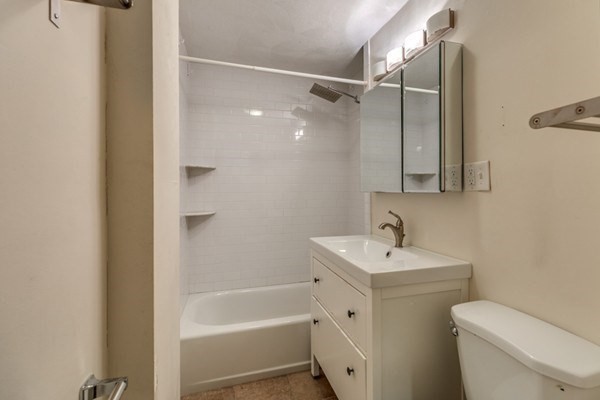 238 S Huntington Ave # 1
