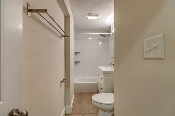 238 S Huntington Ave # 1