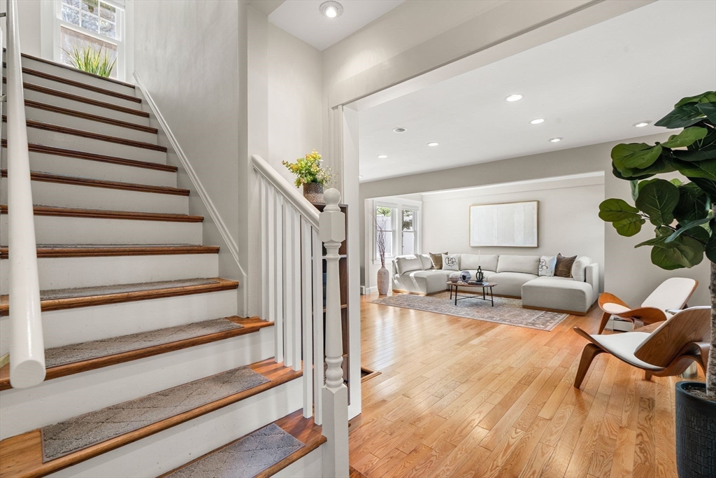 12 Sunset Rd